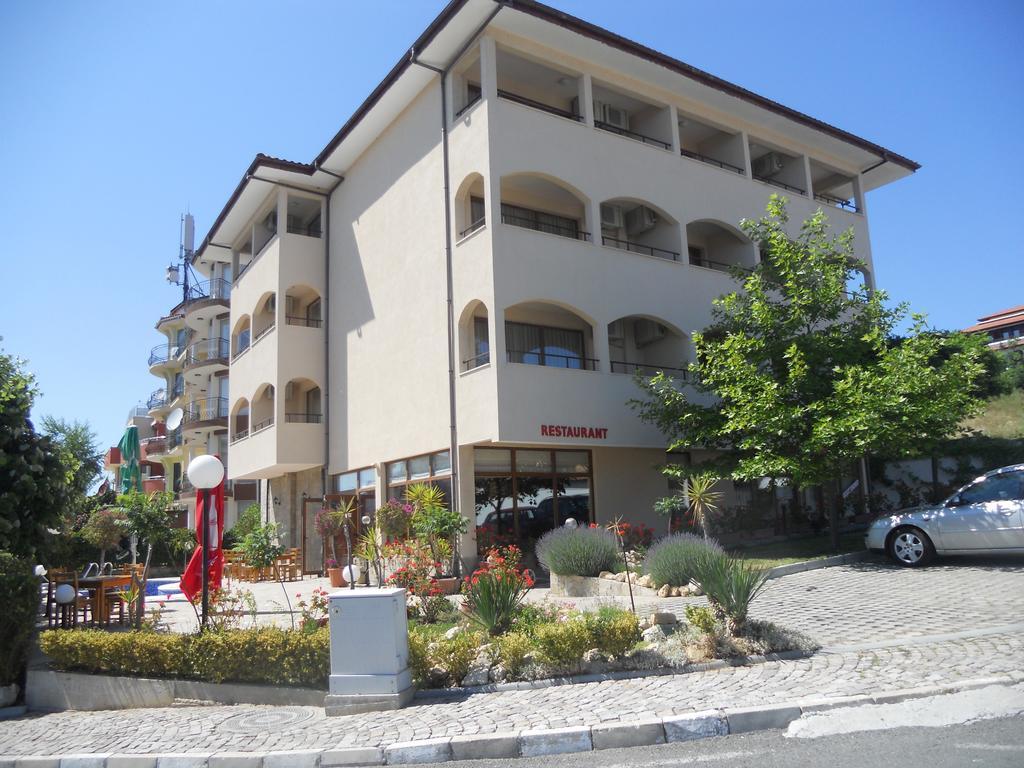 Hotel Sea Vista Sveti Vlas Exteriör bild