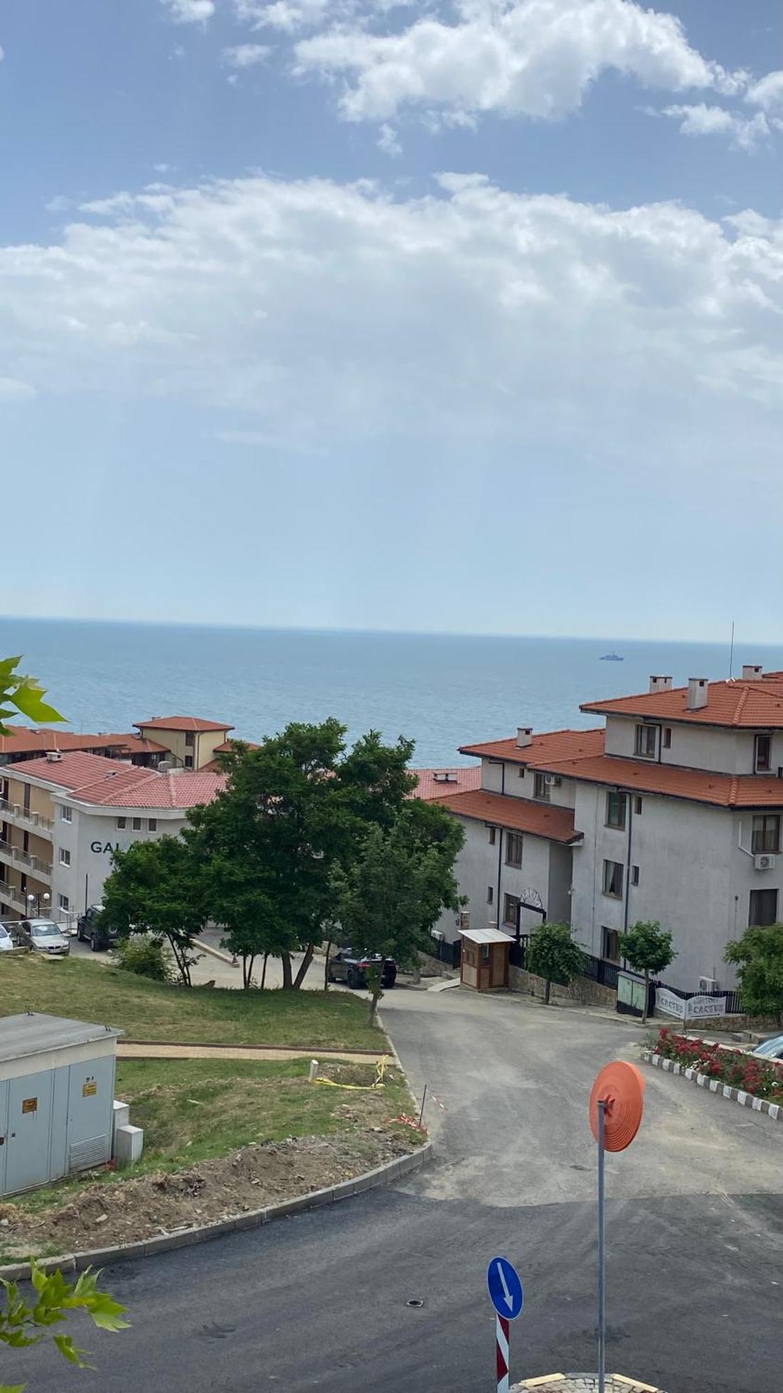 Hotel Sea Vista Sveti Vlas Exteriör bild
