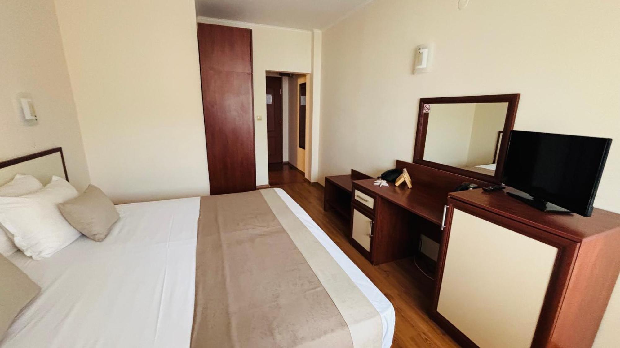 Hotel Sea Vista Sveti Vlas Exteriör bild