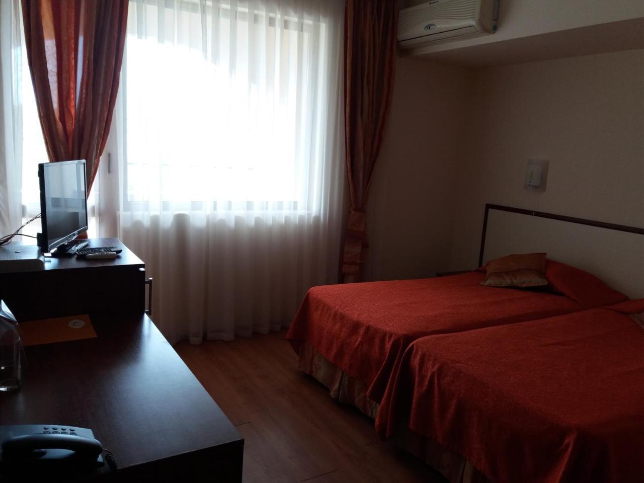 Hotel Sea Vista Sveti Vlas Exteriör bild