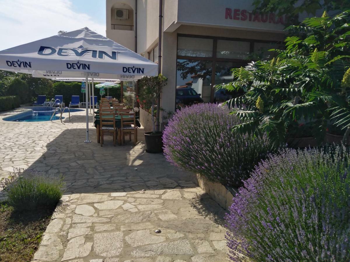 Hotel Sea Vista Sveti Vlas Exteriör bild