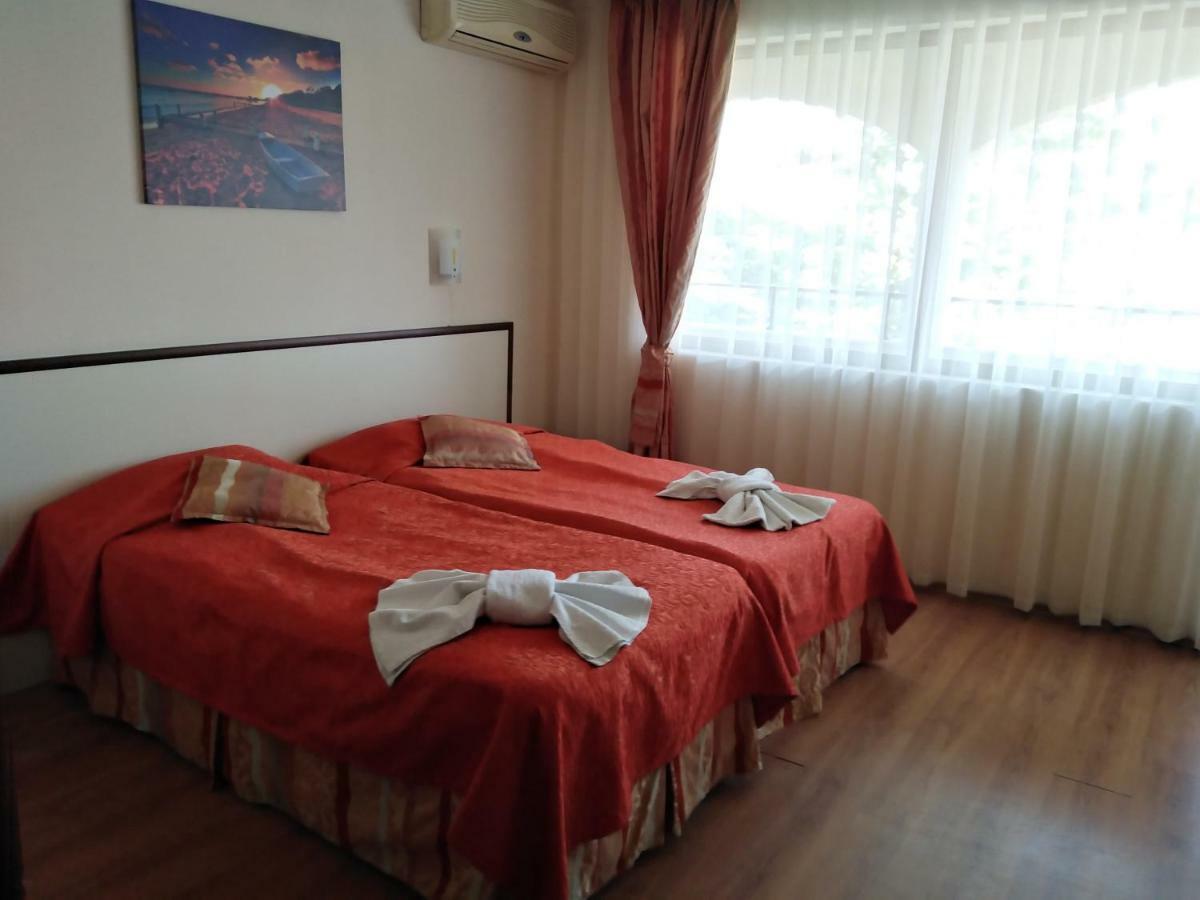 Hotel Sea Vista Sveti Vlas Exteriör bild